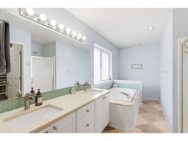 17830 Sw 114TH Ave, Tualatin, OR 97062