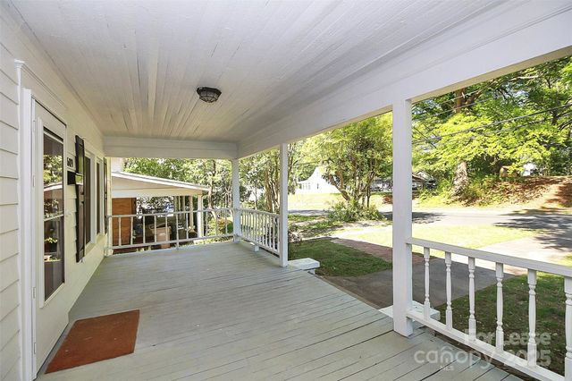 609 S South Street, Gastonia, NC 28052