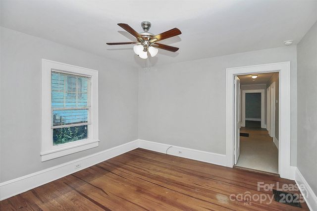 609 S South Street, Gastonia, NC 28052