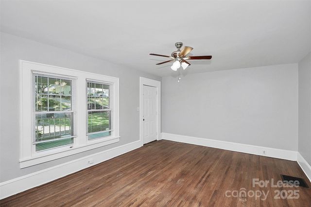 609 S South Street, Gastonia, NC 28052