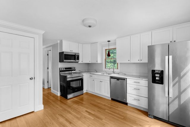 61 Maureen Way, Plymouth, MA 02360