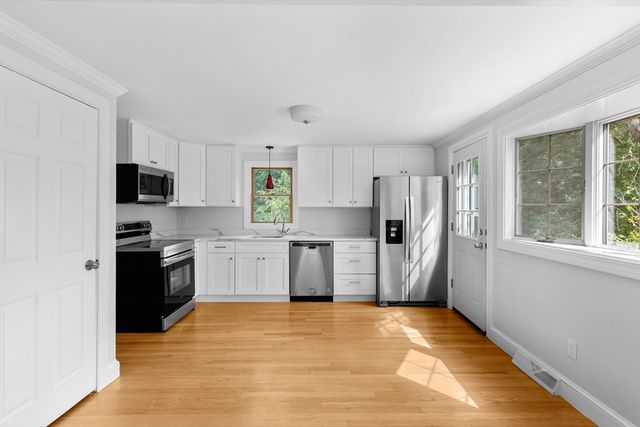 61 Maureen Way, Plymouth, MA 02360