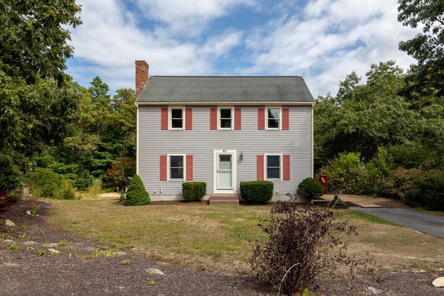 61 Maureen Way, Plymouth, MA 02360