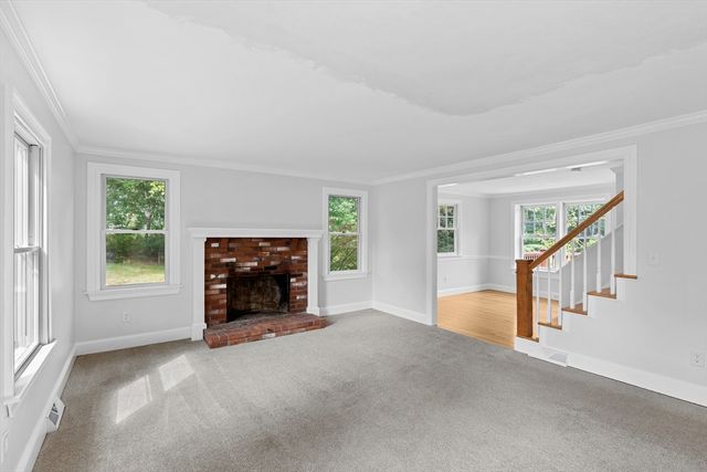 61 Maureen Way, Plymouth, MA 02360