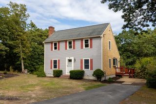 61 Maureen Way, Plymouth, MA 02360