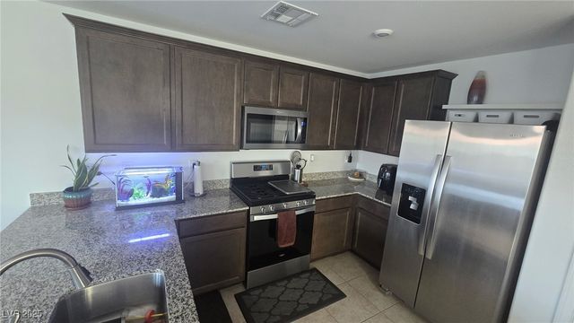 5209 Silica Chalk Avenue, Las Vegas, NV 89115