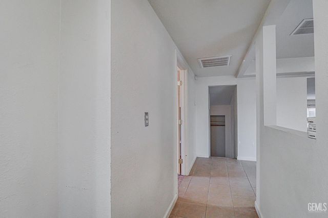 3817 Hillburn Road, Bakersfield, CA 93306