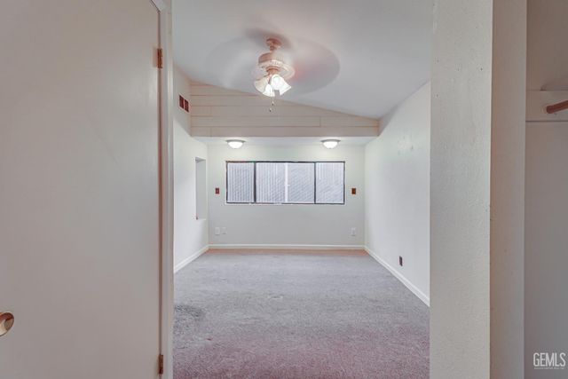 3817 Hillburn Road, Bakersfield, CA 93306