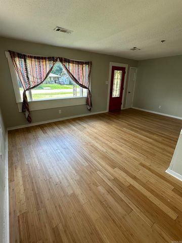 5120 W 34th Street, Little Rock, AR 72204