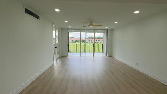 4483 Luxemburg Court 201, Lake Worth, FL 33467