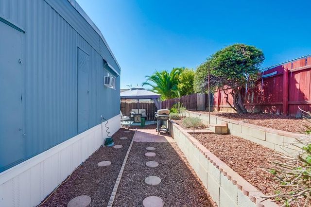 1120 E Mission Road 27, Fallbrook, CA 92028