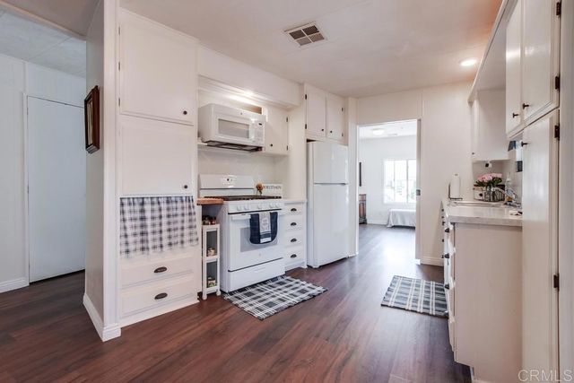 1120 E Mission Road 27, Fallbrook, CA 92028