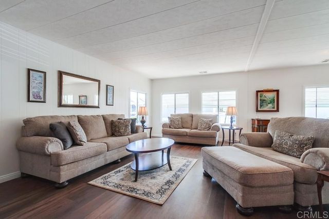 1120 E Mission Road 27, Fallbrook, CA 92028