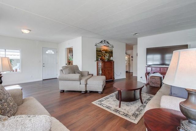 1120 E Mission Road 27, Fallbrook, CA 92028