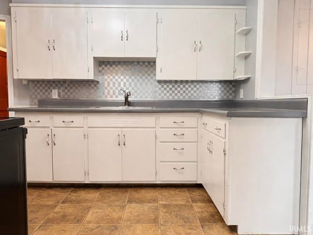 4341 S 8Th Street, Terre Haute, IN 47802