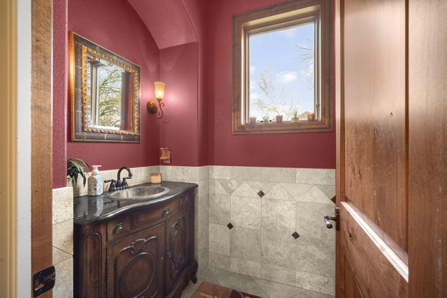 121 Legend WAY, Wales, WI 53183