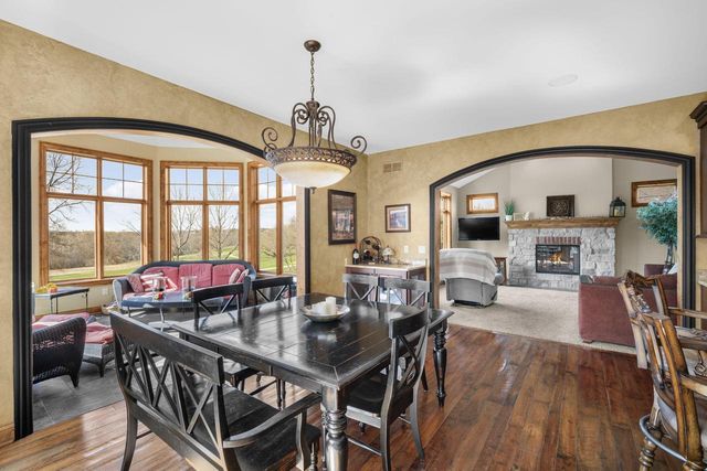 121 Legend WAY, Wales, WI 53183