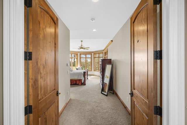 121 Legend WAY, Wales, WI 53183
