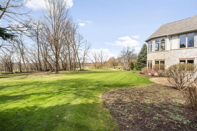 121 Legend WAY, Wales, WI 53183