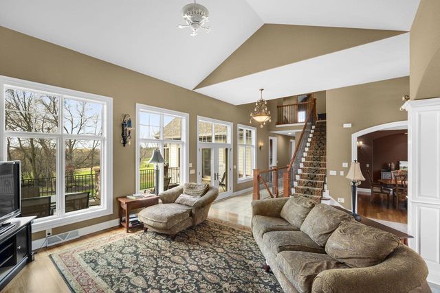 121 Legend WAY, Wales, WI 53183