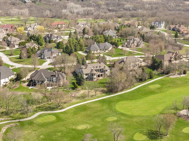 121 Legend WAY, Wales, WI 53183