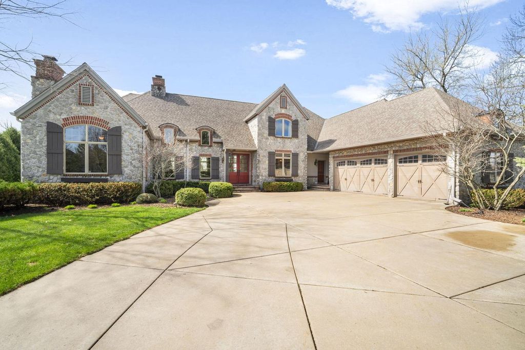 121 Legend WAY, Wales, WI 53183