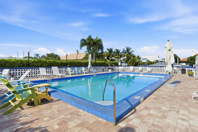 109 Paradise Harbour Blvd 415, North Palm Beach, FL 33408