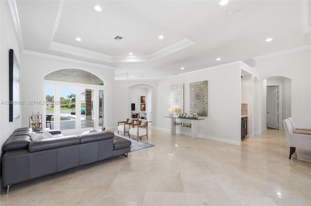 14370 Jockey Cir N, Davie, FL 33330