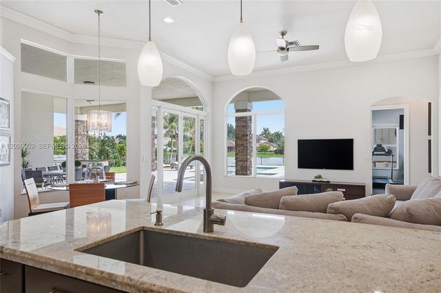 14370 Jockey Cir N, Davie, FL 33330