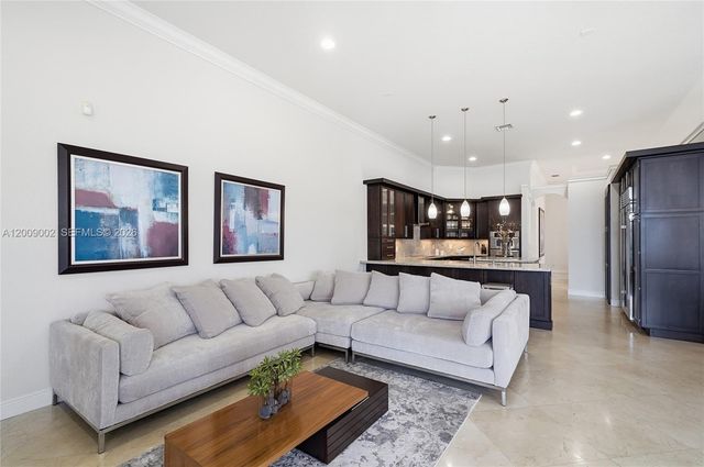 14370 Jockey Cir N, Davie, FL 33330