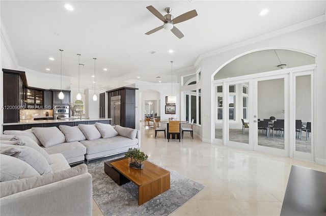 14370 Jockey Cir N, Davie, FL 33330