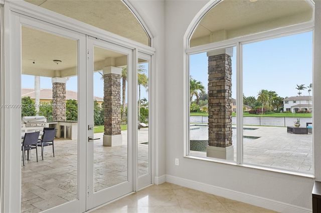 14370 Jockey Cir N, Davie, FL 33330