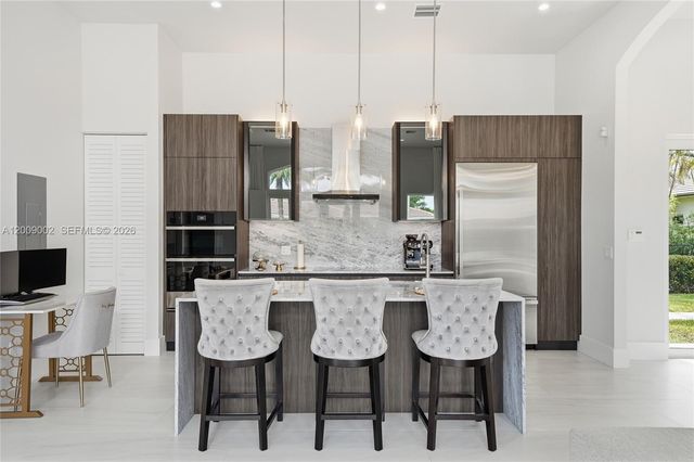 14370 Jockey Cir N, Davie, FL 33330