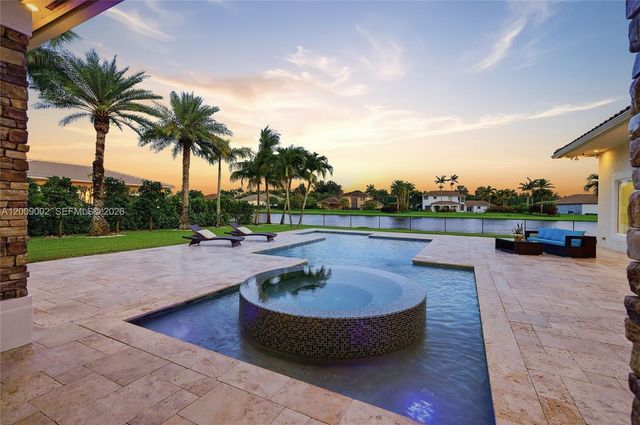 14370 Jockey Cir N, Davie, FL 33330