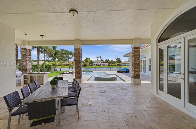 14370 Jockey Cir N, Davie, FL 33330
