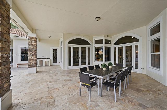 14370 Jockey Cir N, Davie, FL 33330