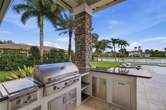 14370 Jockey Cir N, Davie, FL 33330