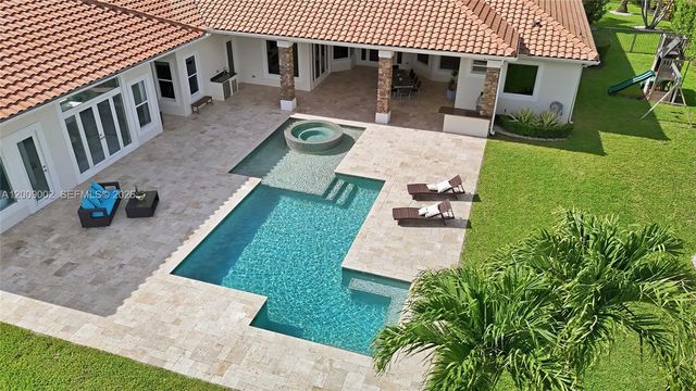 14370 Jockey Cir N, Davie, FL 33330