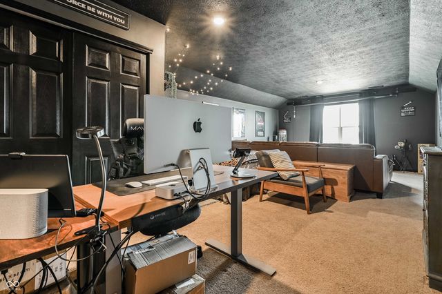 5466 Maywood Drive, Whitestown, IN 46075