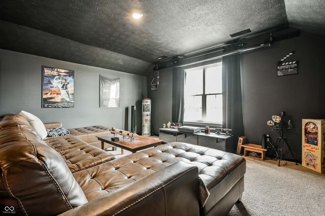 5466 Maywood Drive, Whitestown, IN 46075