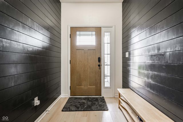 5466 Maywood Drive, Whitestown, IN 46075