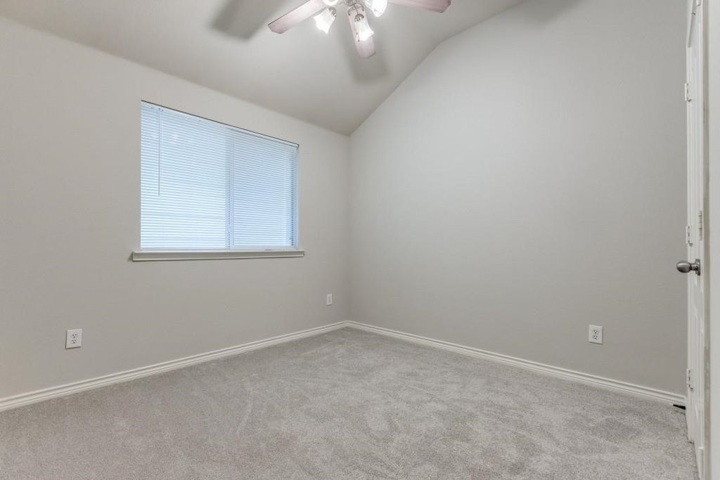 Image 18 of property listing at 1931 Saint Simons Street, Savannah, TX 76227