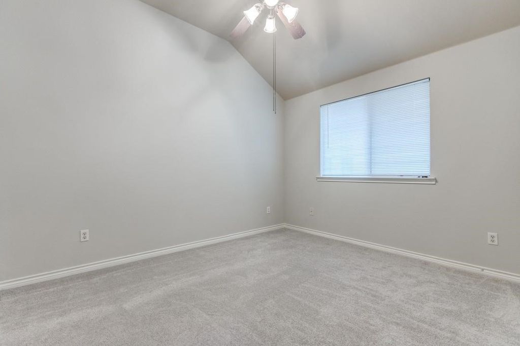 Image 20 of property listing at 1931 Saint Simons Street, Savannah, TX 76227