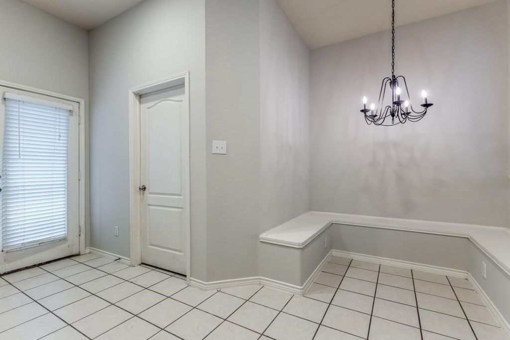 Image 21 of property listing at 1931 Saint Simons Street, Savannah, TX 76227