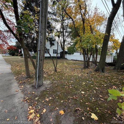 418 S Dorchester Avenue, Royal Oak, MI 48067