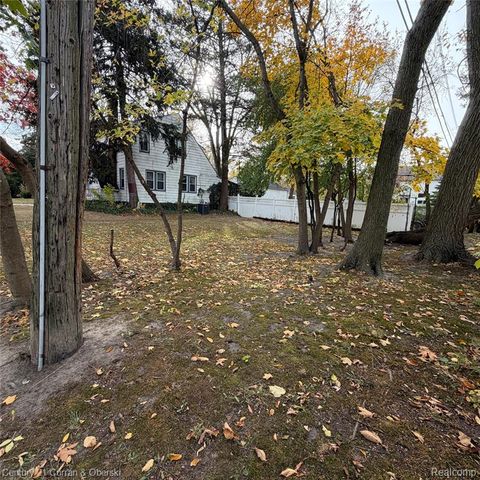 418 S Dorchester Avenue, Royal Oak, MI 48067