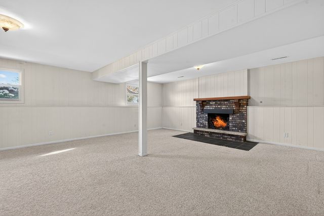 308 Rustic Lane, Algonquin, IL 60102