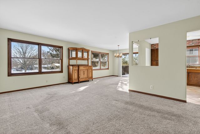 308 Rustic Lane, Algonquin, IL 60102