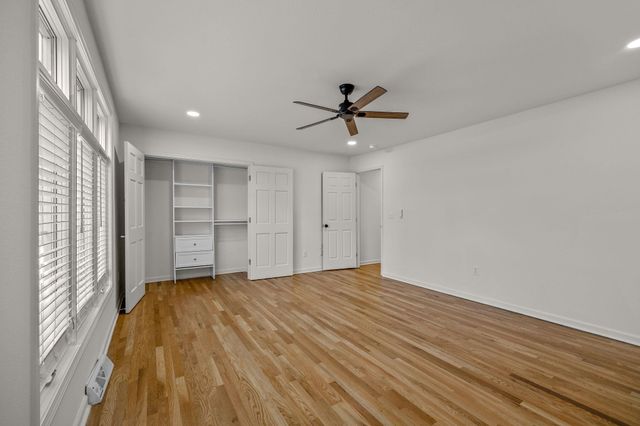 1 Sweetbriar Ct, Greer, SC 29650