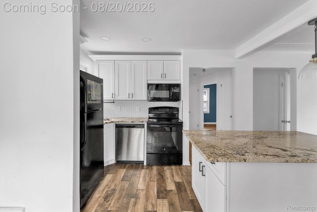 24840 New York Street, Dearborn, MI 48124